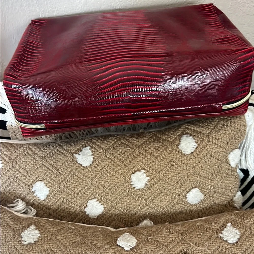 Estee Lauder Red Travel bag - Picture 6 of 9